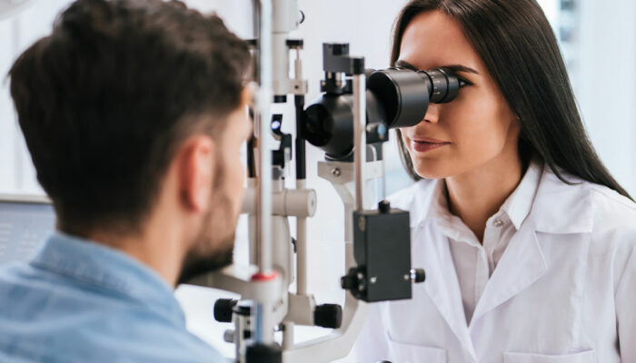 11 Signs of Poor Eyesight Due to High Sugar