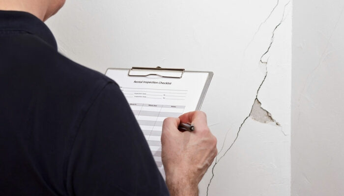 12 common signs that indicate foundation problems