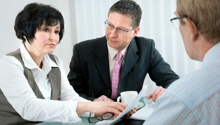 6 tips to find the right divorce attorney